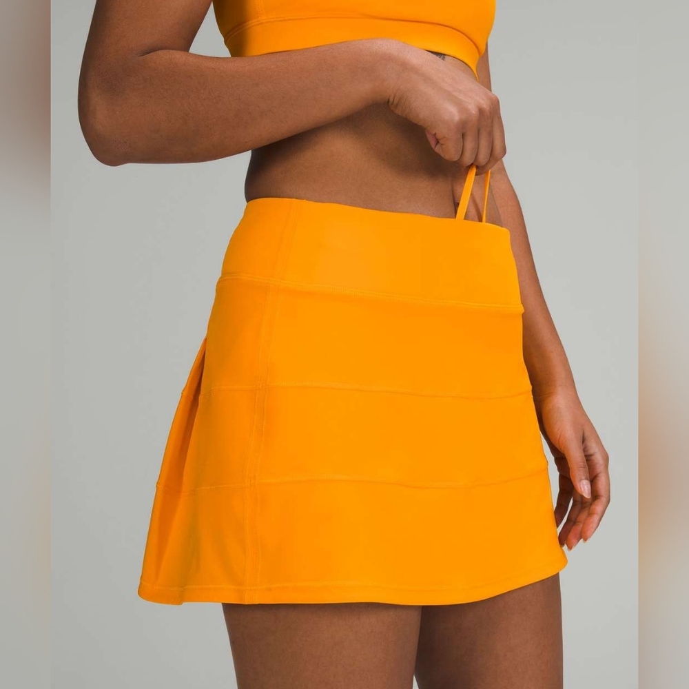 Lululemon Athletica Bright Orange Mini Skirt Size 2